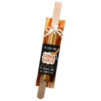 Holz-Grillzange mit Currywurst-Gew&uuml;rz im Reagenzglas